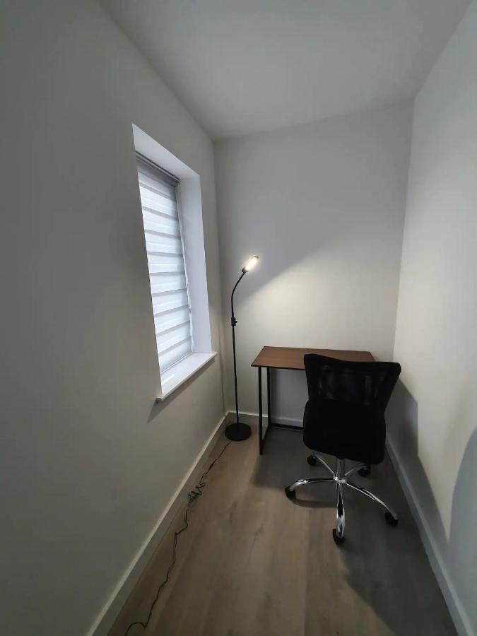 Lovely Home Close To City Center & Rail Station Честерфилд Экстерьер фото